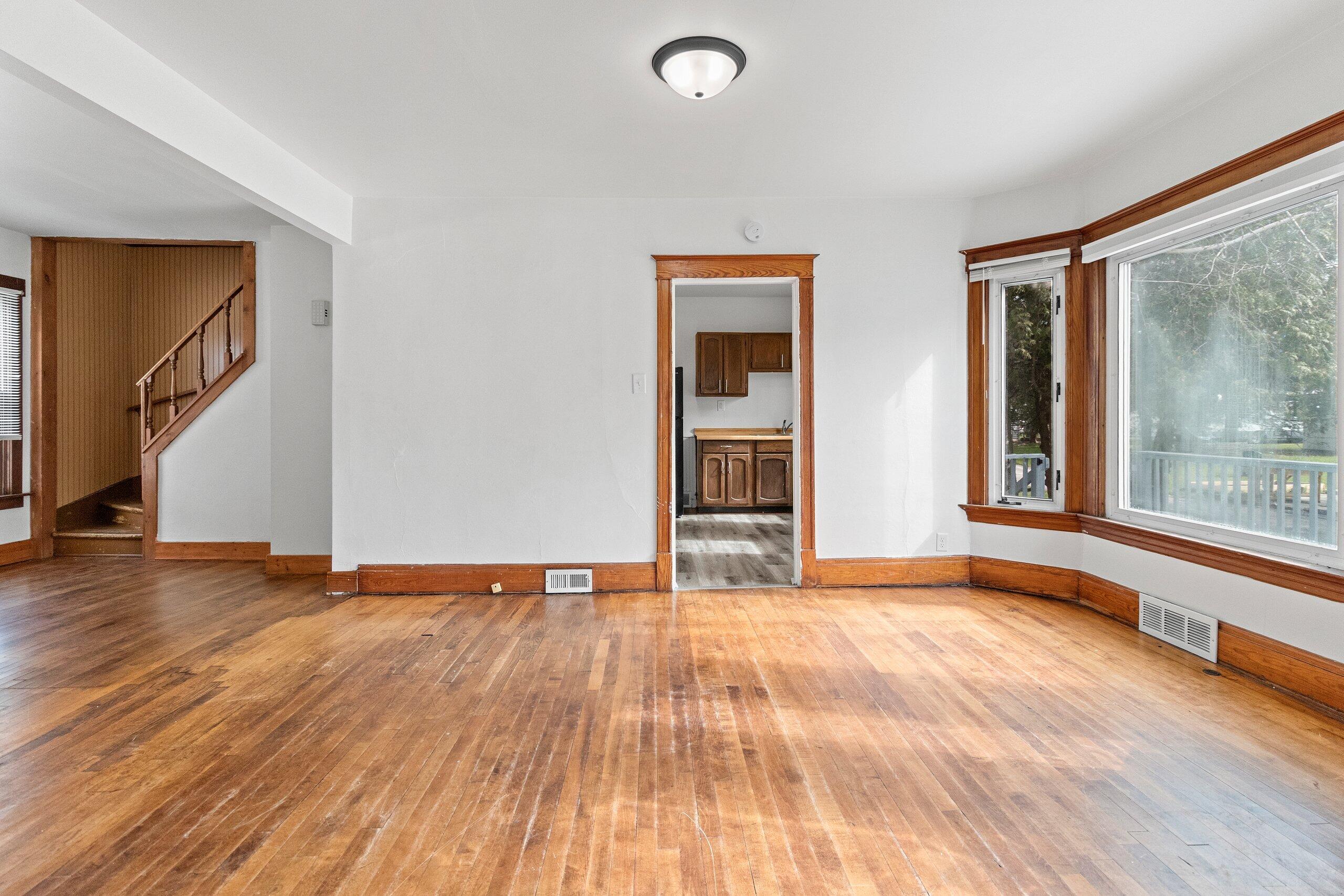 1808 27th Street Two Rivers, WI 54241 - Photo 3 of 71 035-180827thStreet-TwoRivers-WI-54241-SM