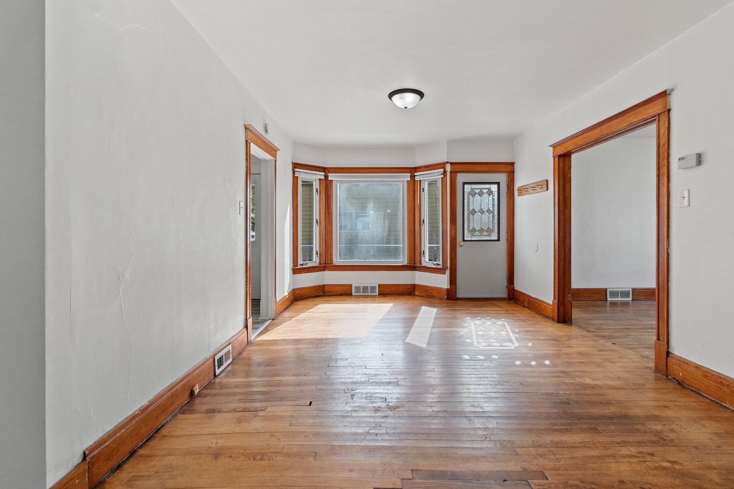1808 27th Street Two Rivers, WI 54241 - Photo 6 of 71 038-180827thStreet-TwoRivers-WI-54241-SM