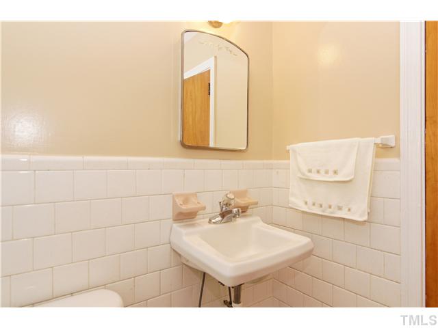 1214 Hamlin Road Durham, NC 27704 - Photo 17 of 24 Gallery Image 17