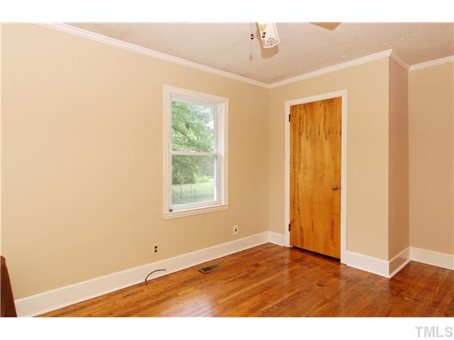 1214 Hamlin Road Durham, NC 27704 - Photo 20 of 24 Gallery Image 20