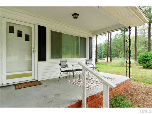 1214 Hamlin Road Durham, NC 27704 - Photo 3 of 24 Gallery Image 3