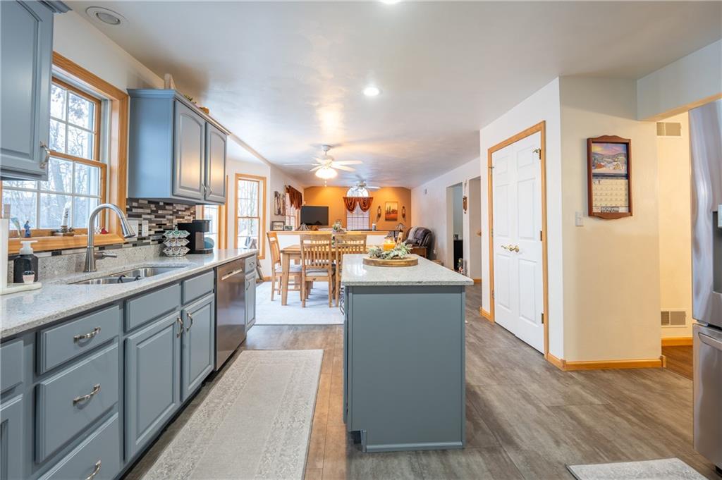 112 Sutherland Road Jeannette, PA 15644 - Photo 11 of 48