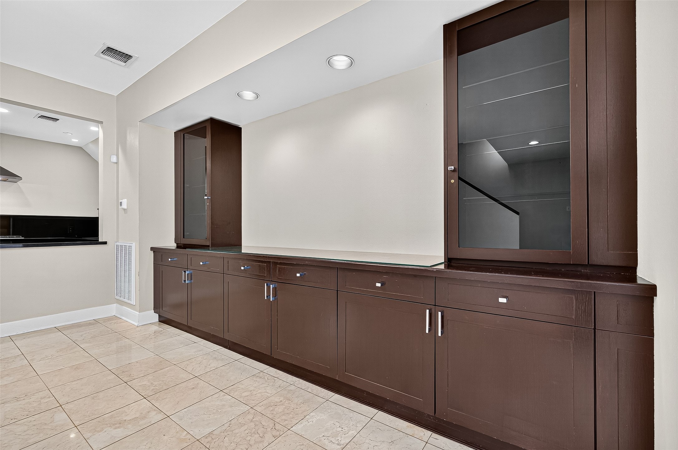 3027 Bissonnet Street Houston, TX 77005 - Photo 8 of 47 Built in Cabinetry for easy dinner setting
