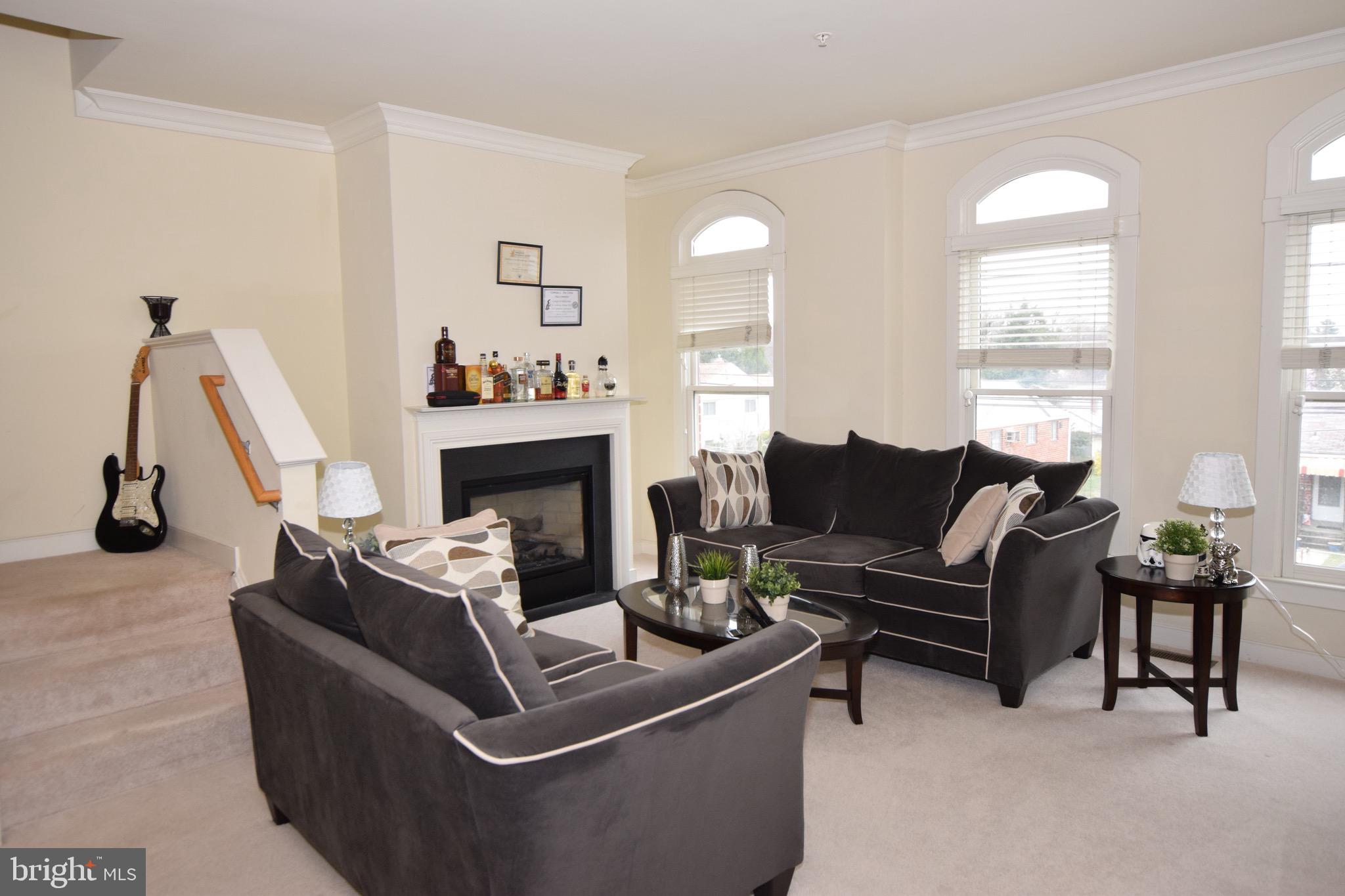 11022 Amherst Avenue Silver Spring, MD 20902 - Photo 15 of 32 Living room view