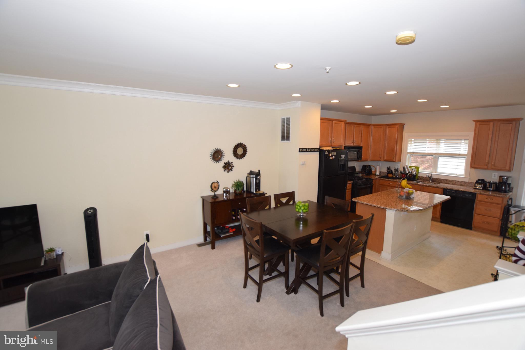 11022 Amherst Avenue Silver Spring, MD 20902 - Photo 10 of 32 Interior view