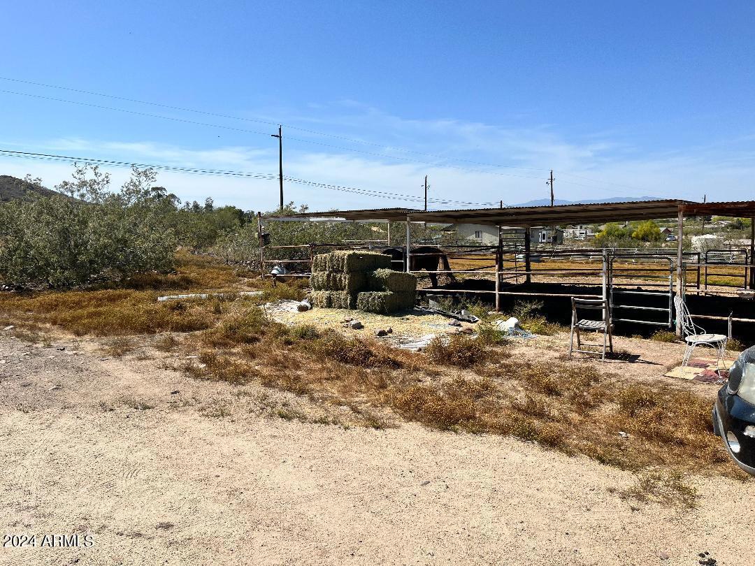 2847 West Joy Ranch Road Phoenix, AZ 85086 - Photo 4 of 12 Joy Ranch Corral left