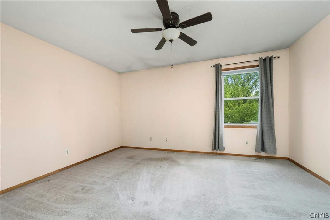 8753 Whiting Road Cicero, NY 13039 - Photo 15 of 30