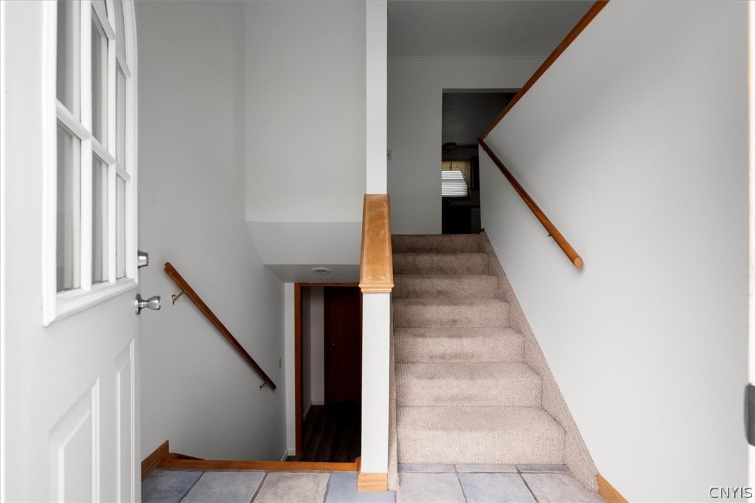 8753 Whiting Road Cicero, NY 13039 - Photo 3 of 30