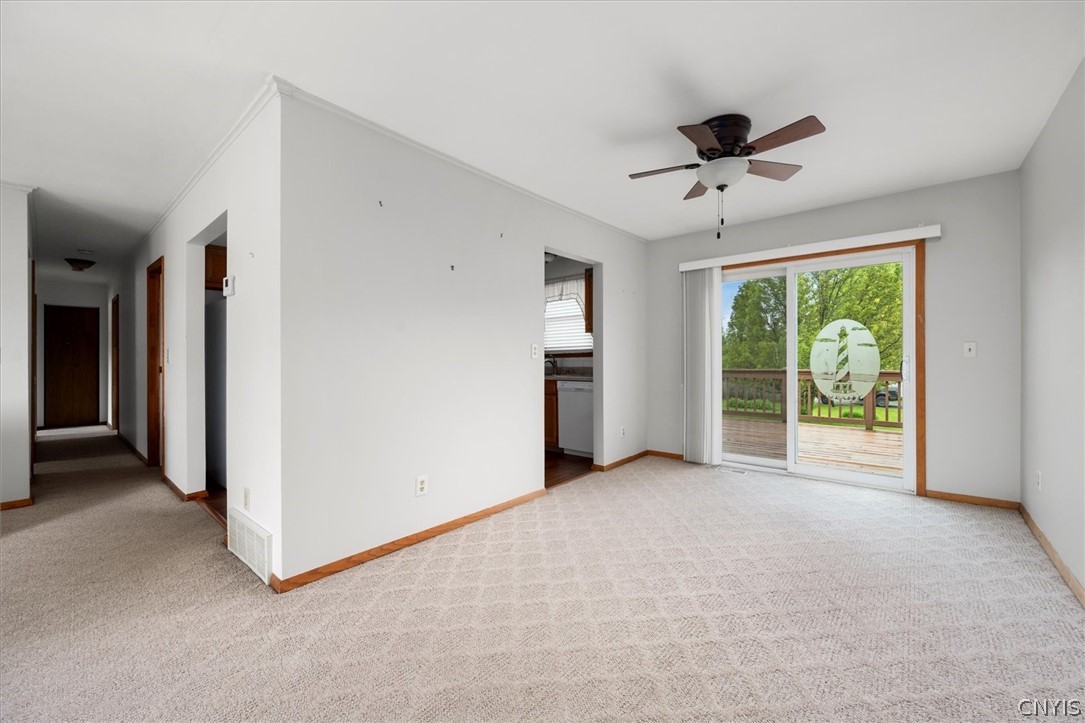 8753 Whiting Road Cicero, NY 13039 - Photo 6 of 30