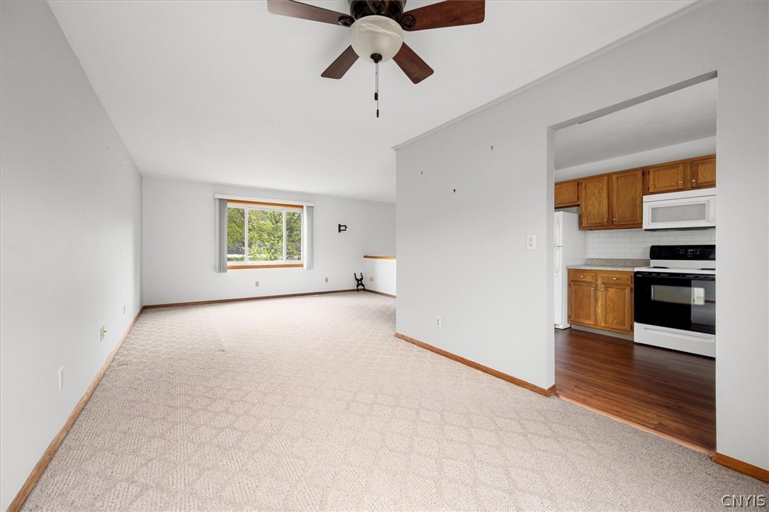 8753 Whiting Road Cicero, NY 13039 - Photo 8 of 30