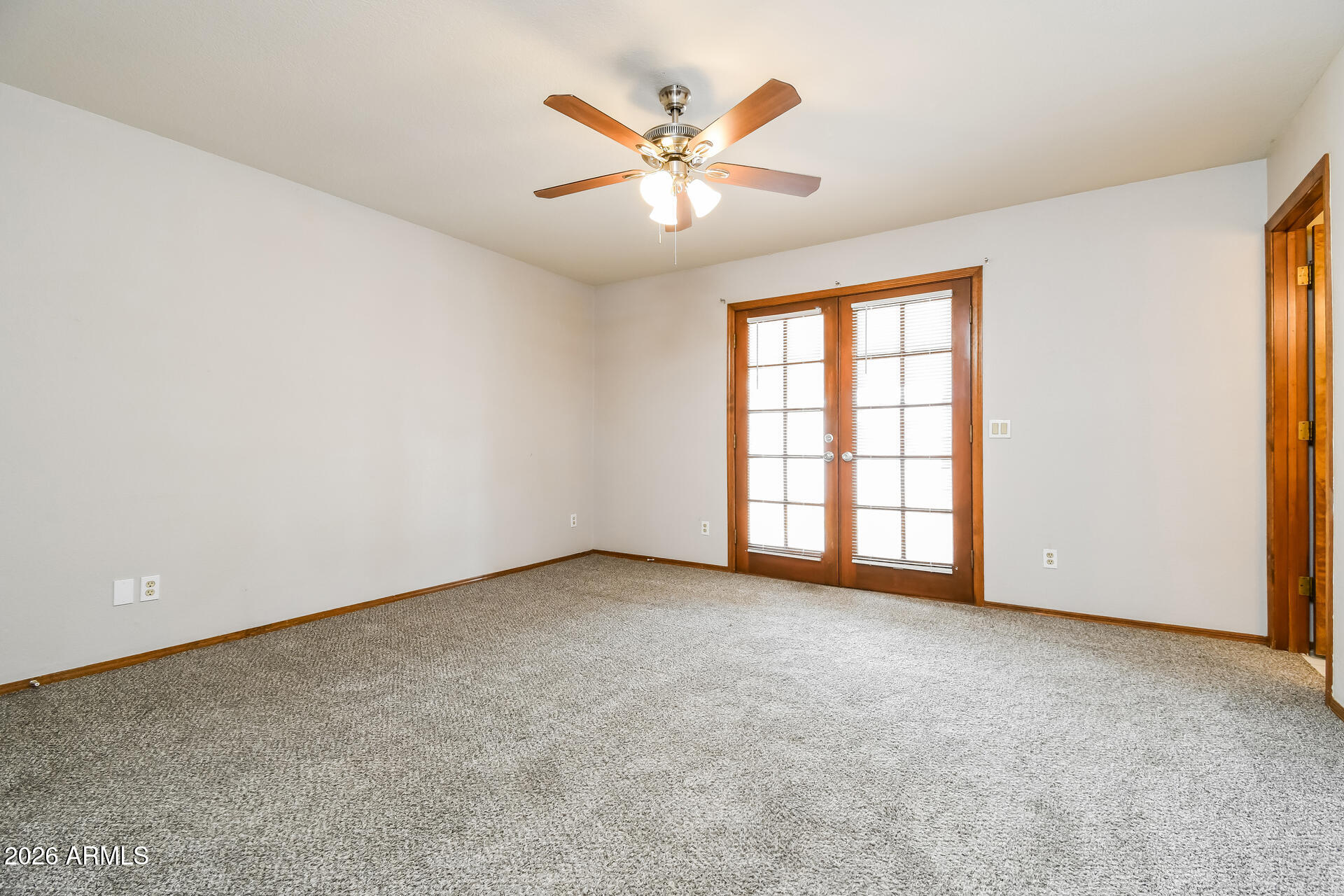 20 West San Remo Street Gilbert, AZ 85233 - Photo 12 of 22 013-photo-main-bedroom-15281457