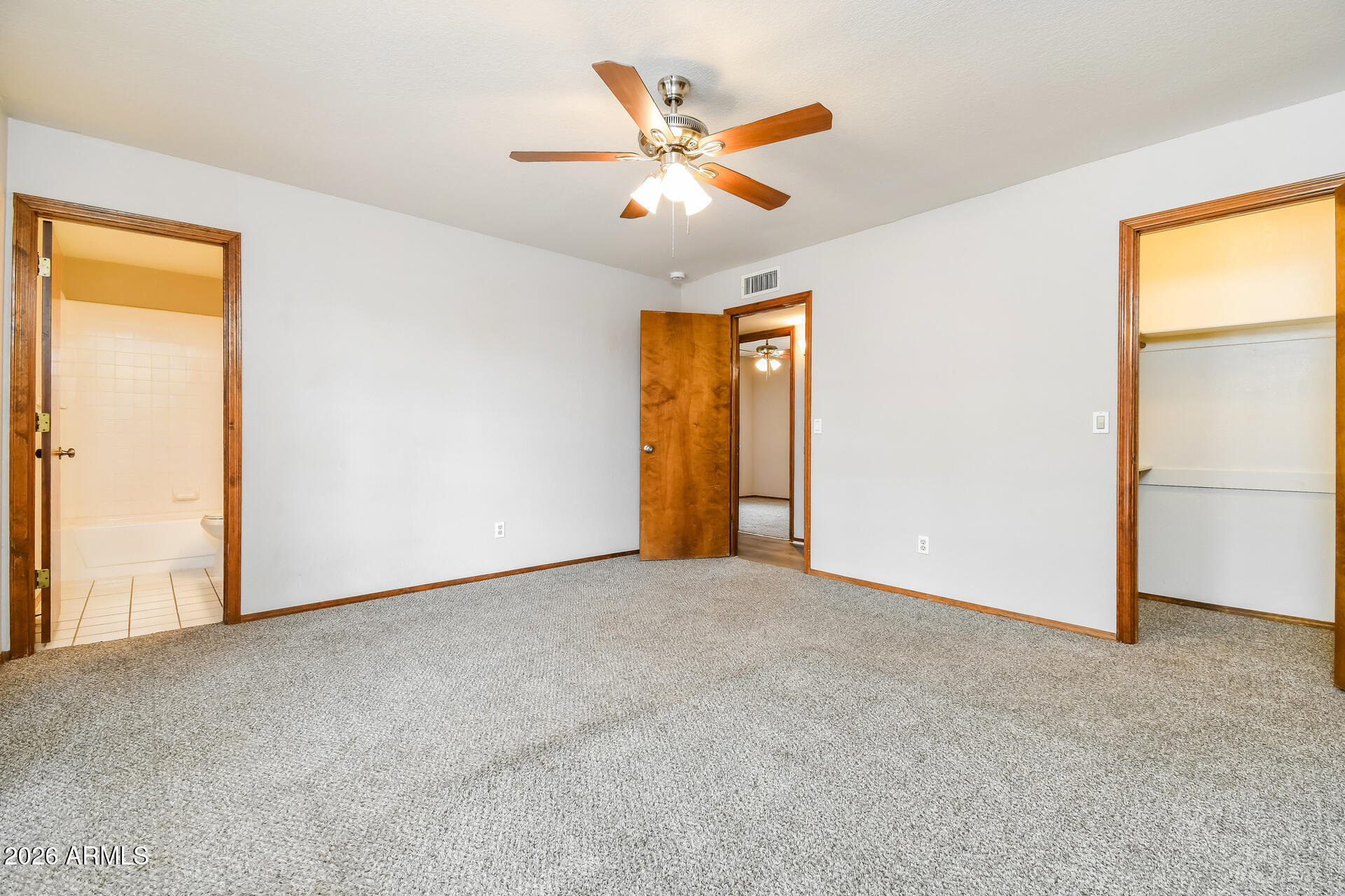 20 West San Remo Street Gilbert, AZ 85233 - Photo 13 of 22 014-photo-main-bedroom-15281458
