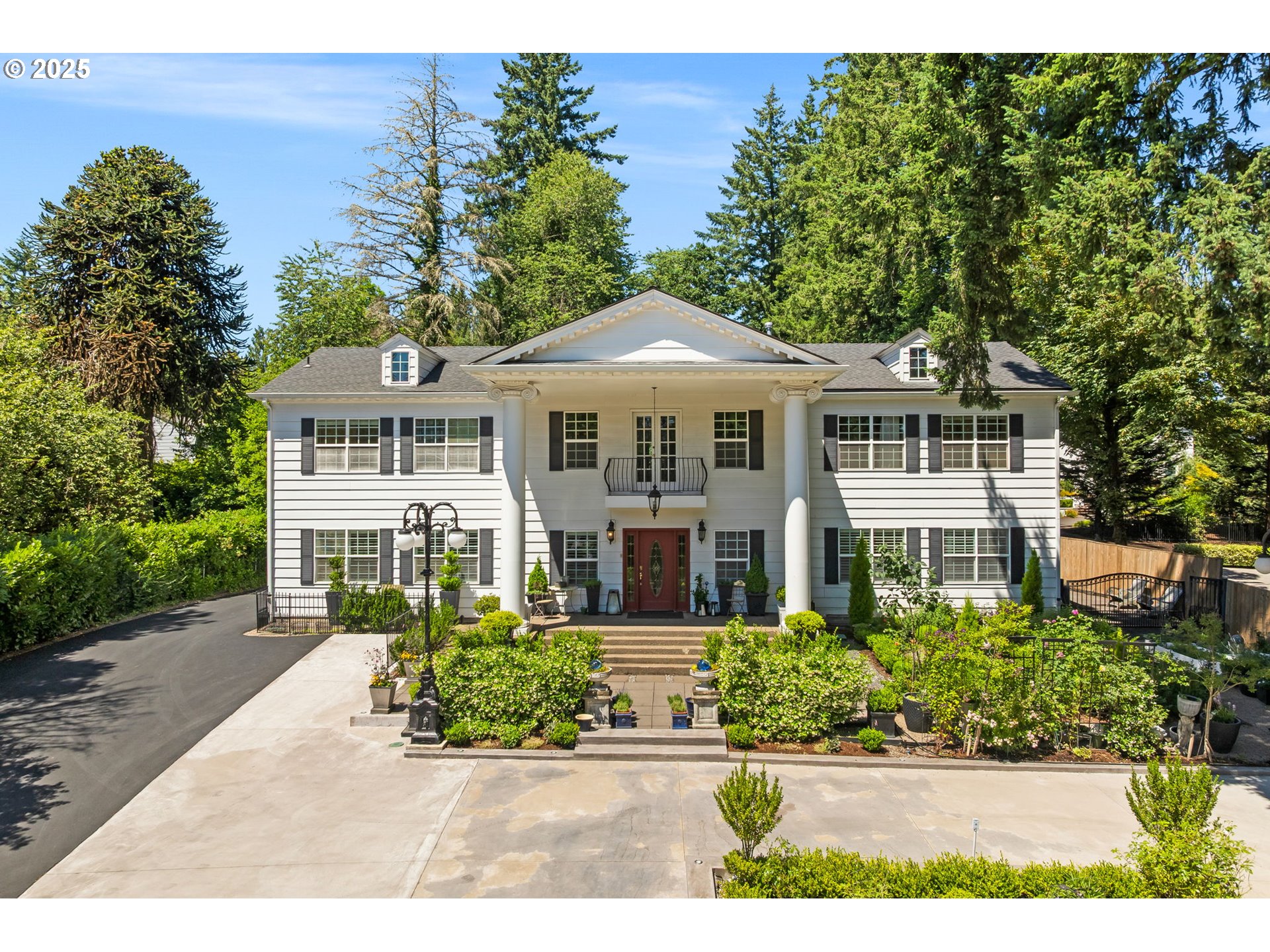 1505 Country Club Road Lake Oswego, OR 97034 - Photo 2 of 48