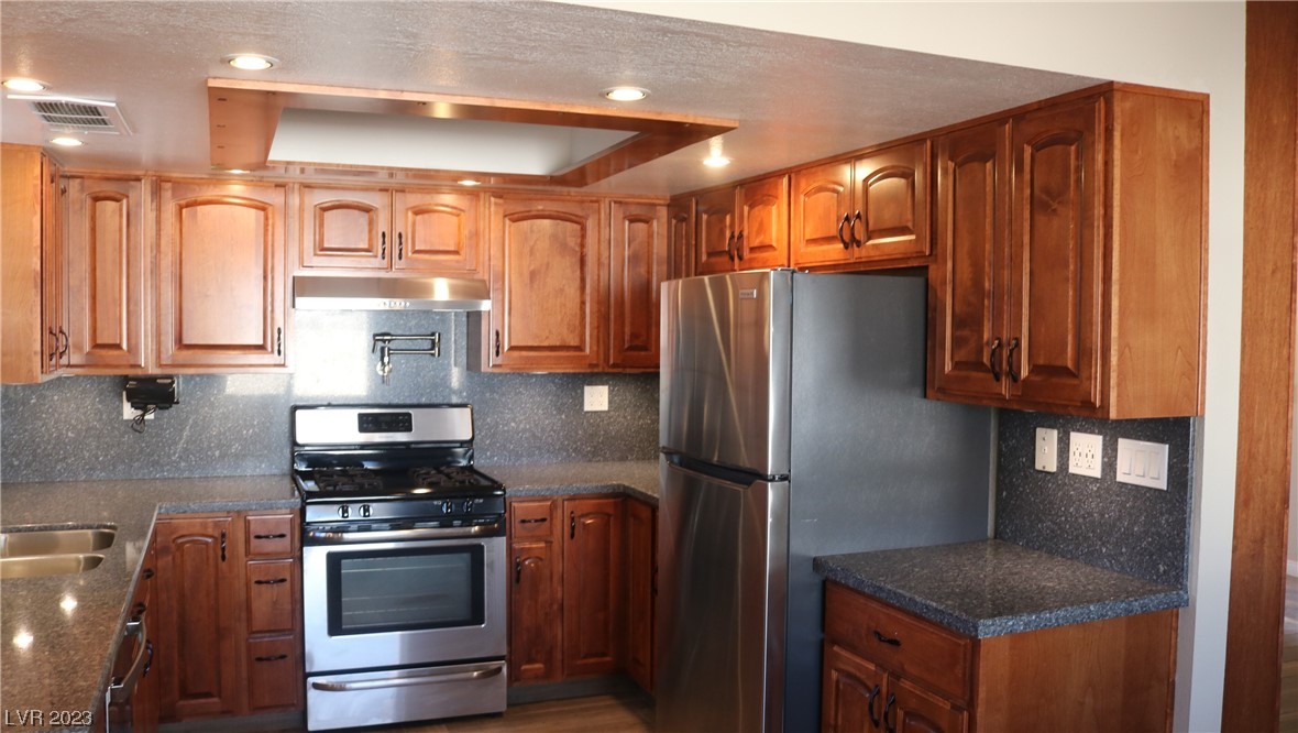 533 Close Avenue Henderson, NV 89011 - Photo 8 of 55