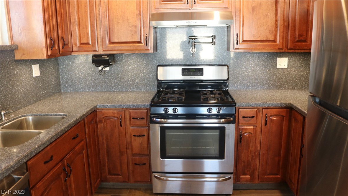 533 Close Avenue Henderson, NV 89011 - Photo 9 of 55