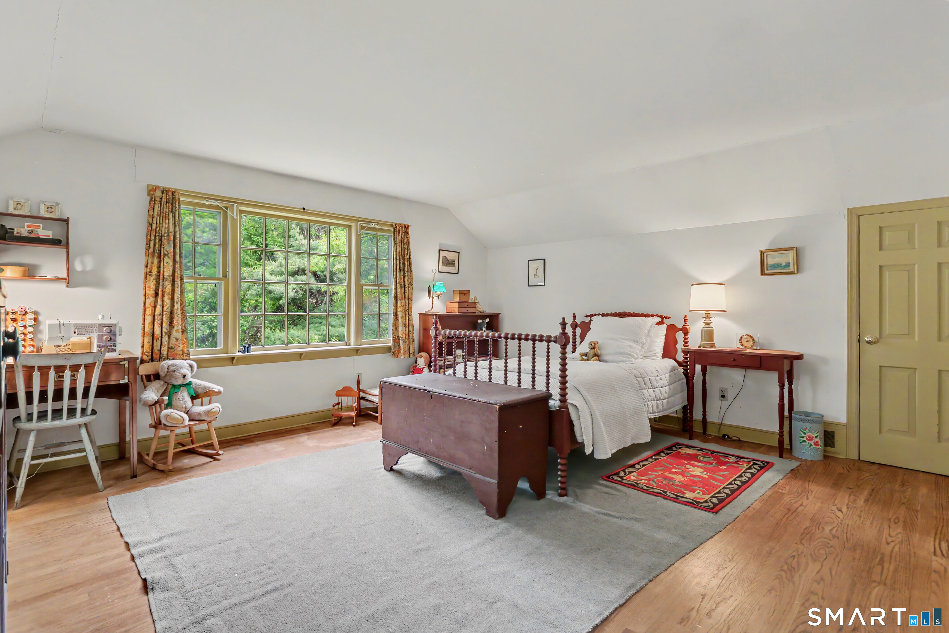 240 North Cedar Road Fairfield, CT 06824 - Photo 34 of 40