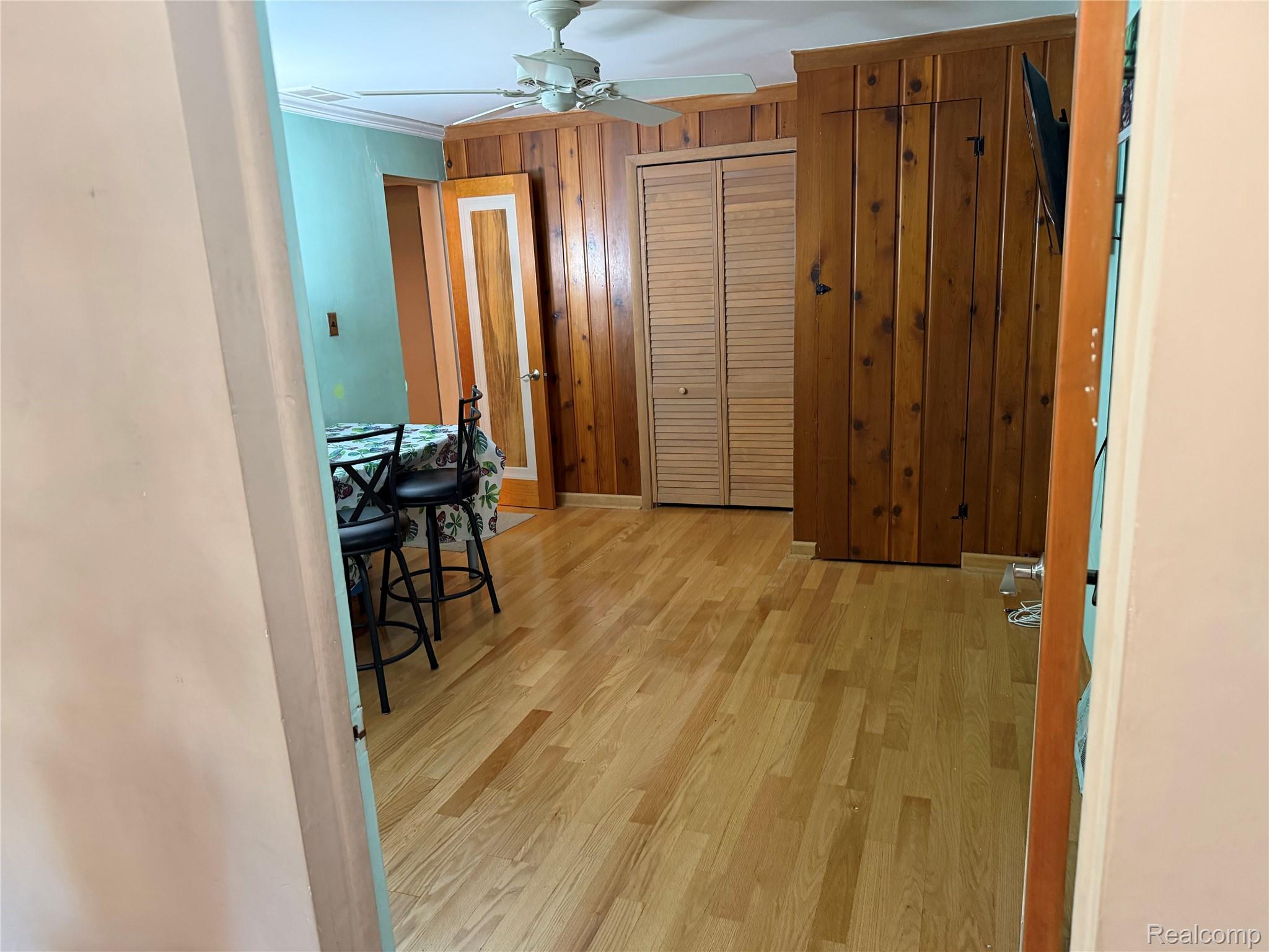 2030 Orpington Road Troy, MI 48083 - Photo 7 of 22
