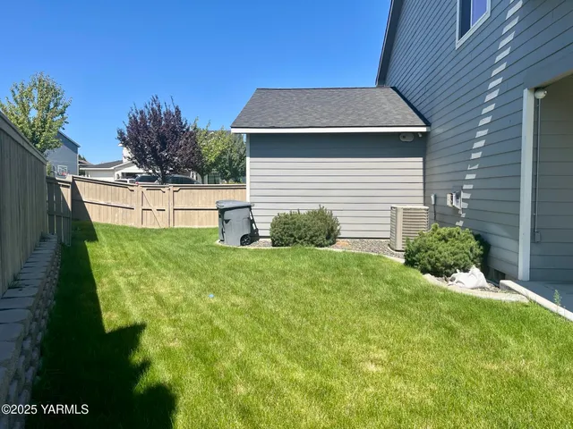 $679,000 | 900 Cayuse Drive, Richland, WA 99352