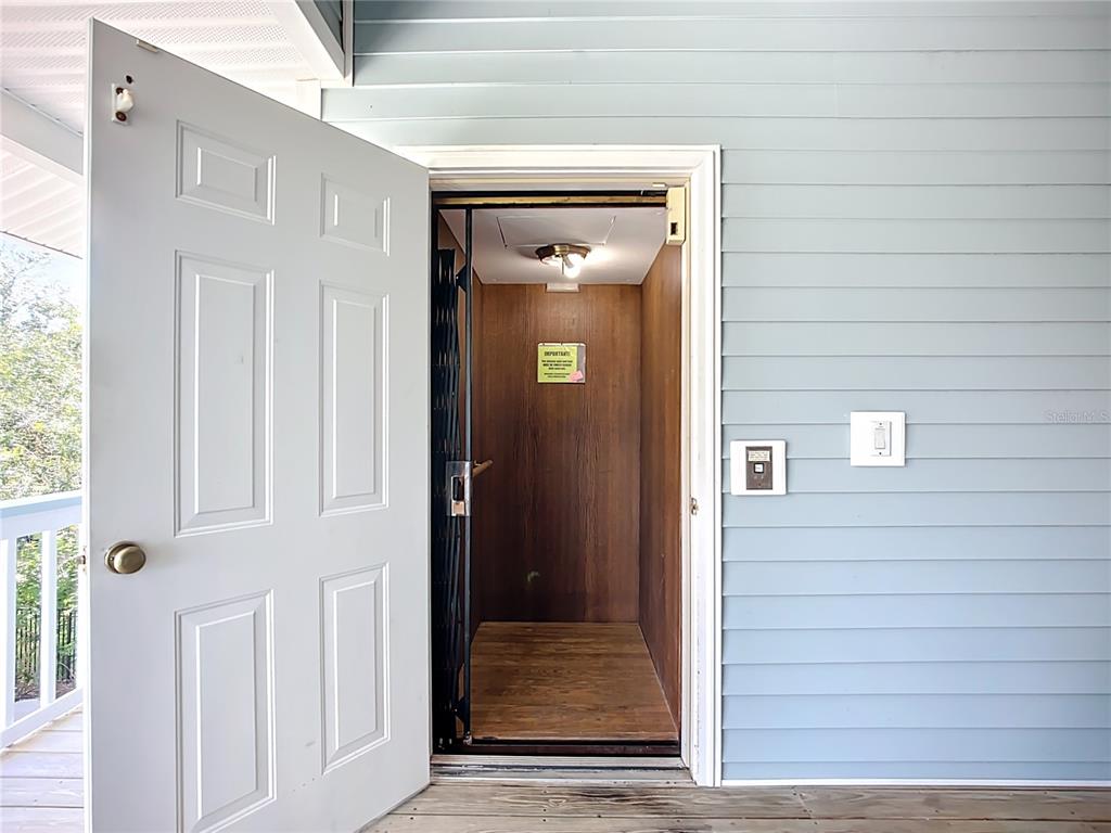 2424 69th Avenue West, Unit 2424 Bradenton, FL 34207 - Photo 36 of 49 a view of front door