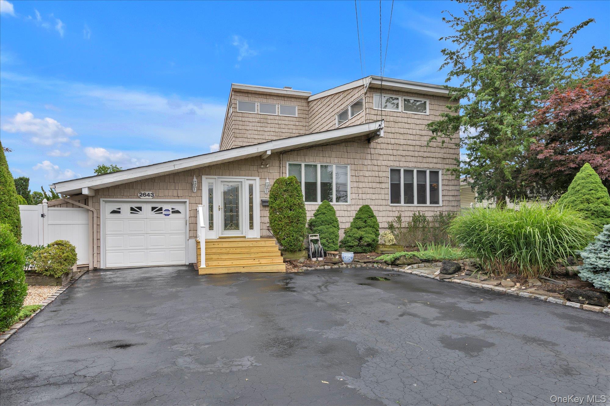 2643 Belmill Road Bellmore, NY 11710 - Photo 3 of 39