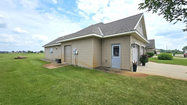 $362,000 | 39324 Wild Rose Court, Sauk Centre, MN 56378
