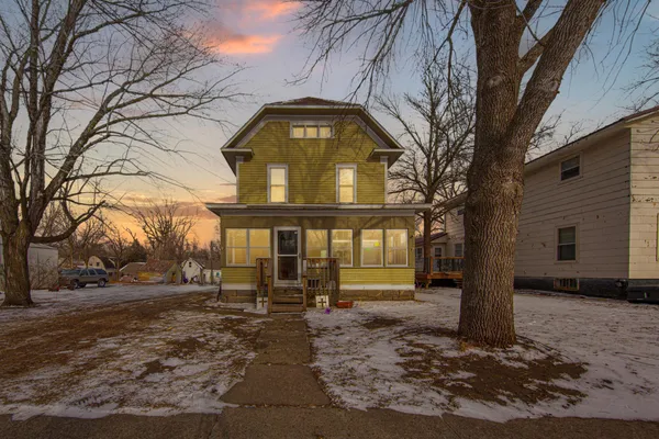 $129,900 | 215 Front Street East, Redwood Falls, MN 56283