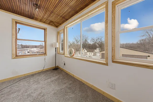 $150,000 | 215 Front Street East, Redwood Falls, MN 56283