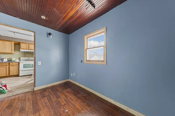 $129,900 | 215 Front Street East, Redwood Falls, MN 56283