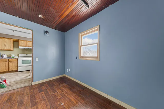 $150,000 | 215 Front Street East, Redwood Falls, MN 56283