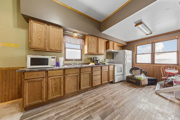 $129,900 | 215 Front Street East, Redwood Falls, MN 56283