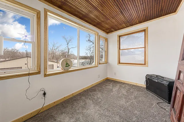 $150,000 | 215 Front Street East, Redwood Falls, MN 56283