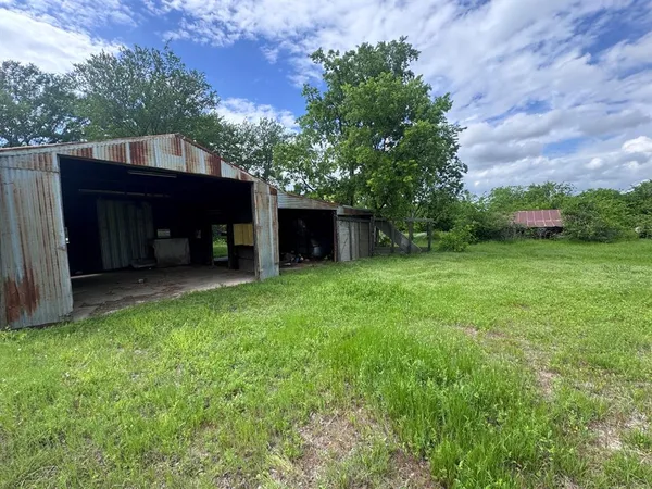 $355,000 | 1210 East Old Chico Road, Decatur, TX 76234