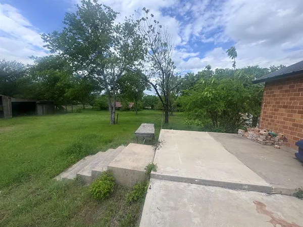 $355,000 | 1210 East Old Chico Road, Decatur, TX 76234