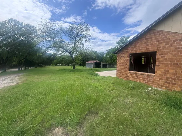 $355,000 | 1210 East Old Chico Road, Decatur, TX 76234