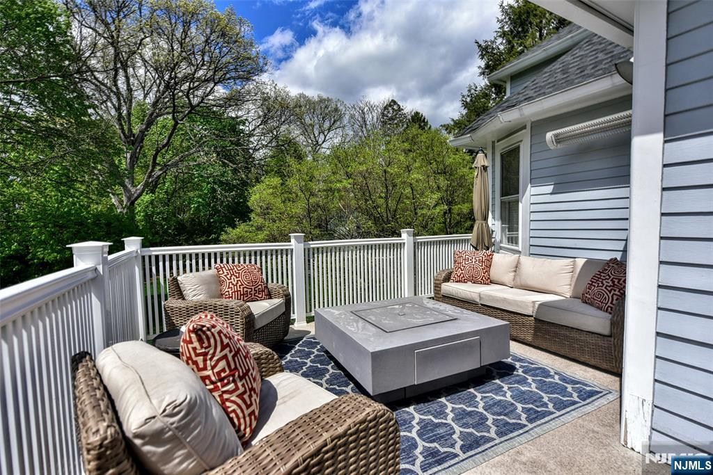208 Lincoln Avenue Ridgewood, NJ 07450 - Photo 15 of 21