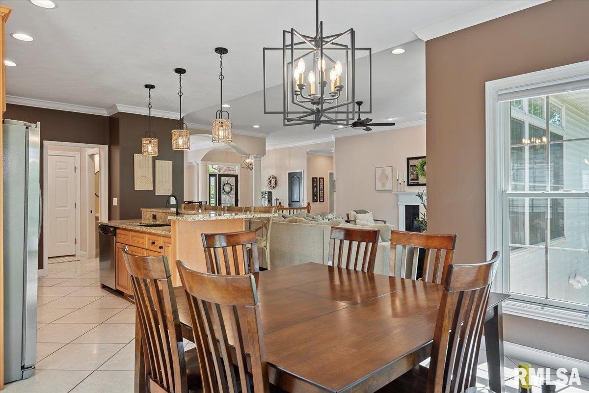 1629 Hoechester Road Springfield, IL 62712 - Photo 18 of 56