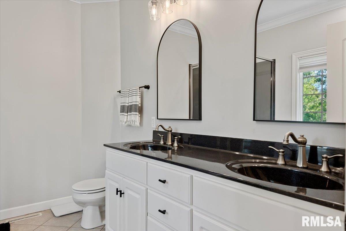 1629 Hoechester Road Springfield, IL 62712 - Photo 25 of 56