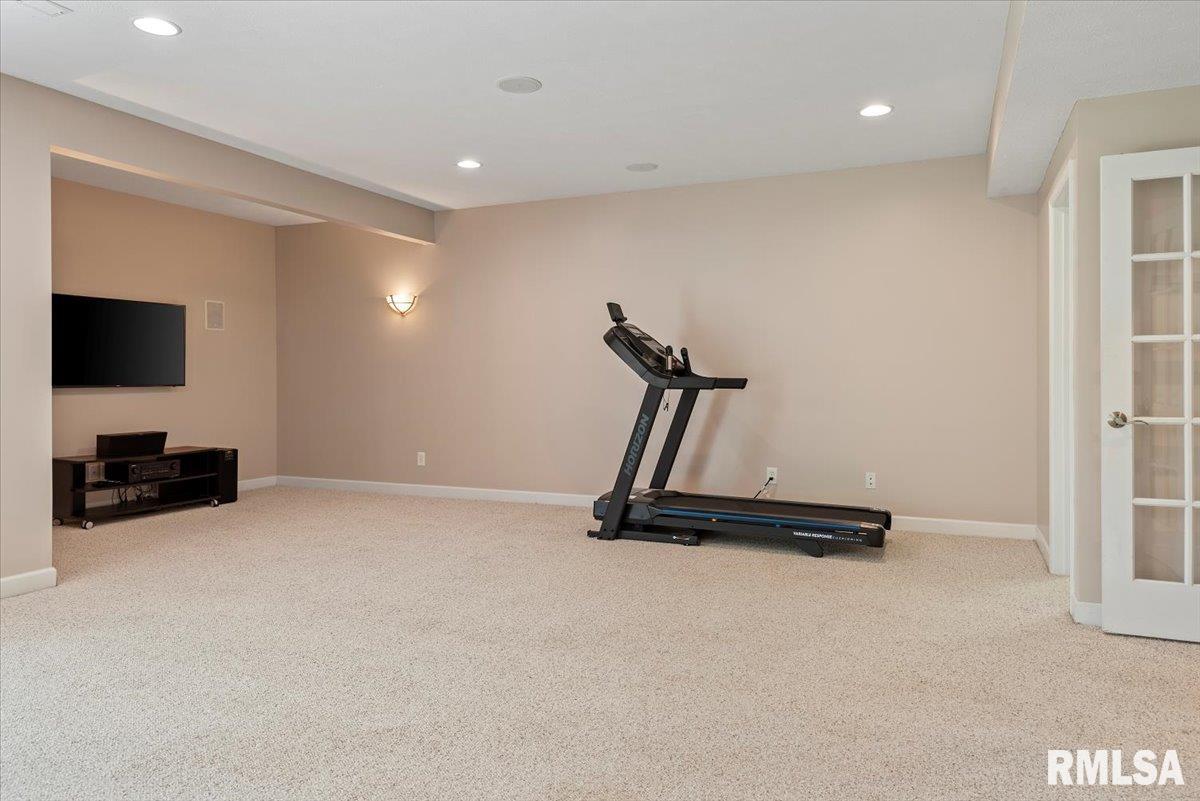 1629 Hoechester Road Springfield, IL 62712 - Photo 34 of 56