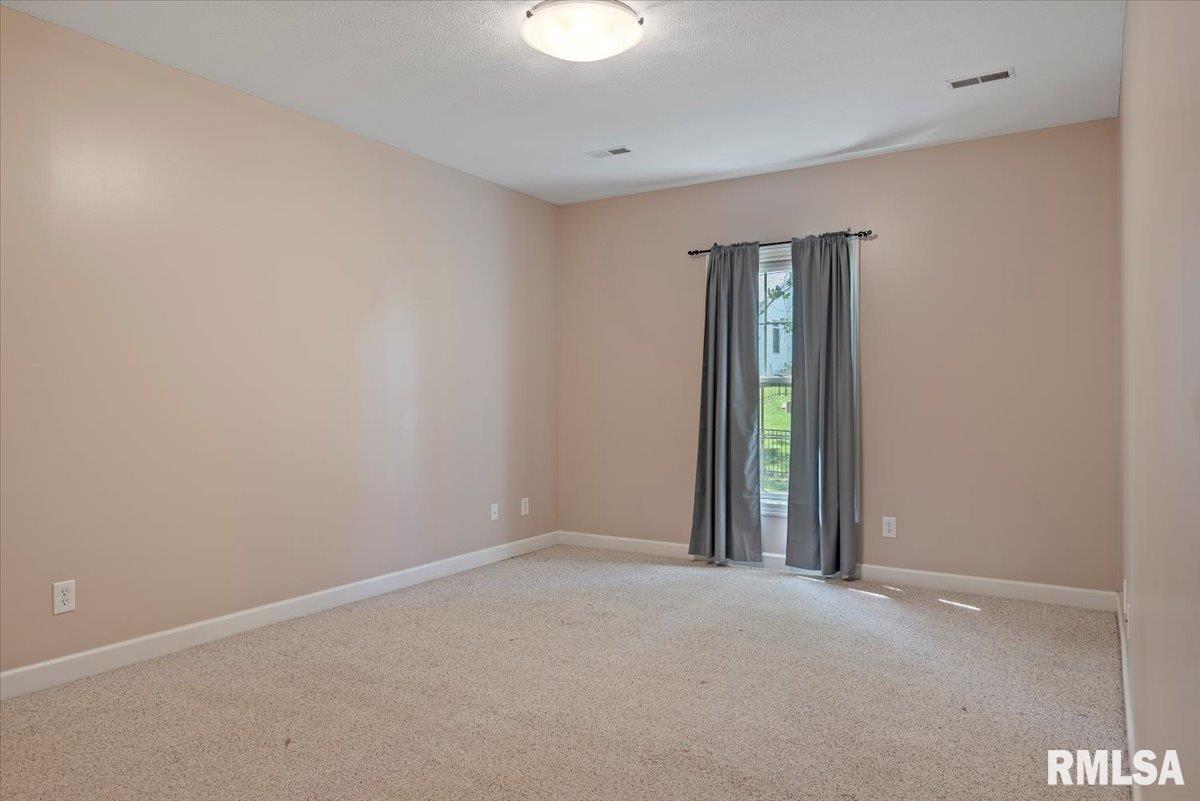 1629 Hoechester Road Springfield, IL 62712 - Photo 38 of 56