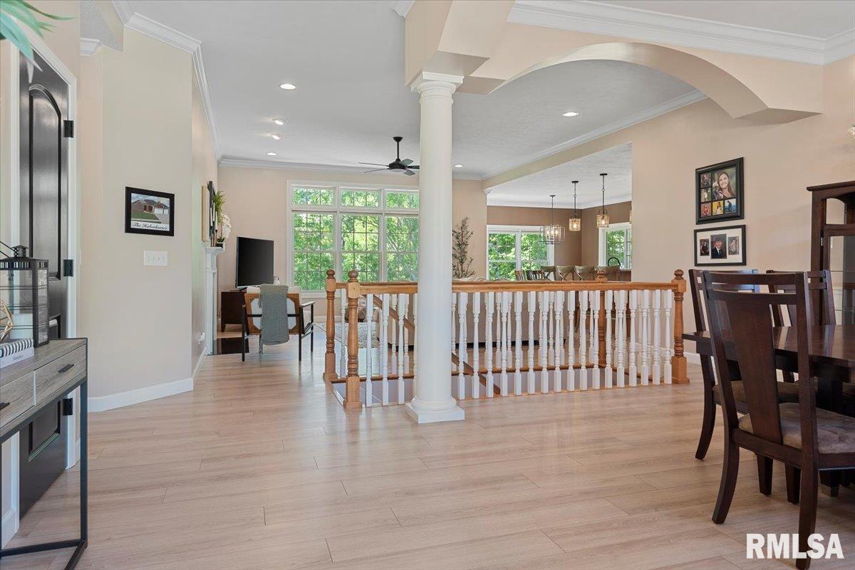 1629 Hoechester Road Springfield, IL 62712 - Photo 4 of 56