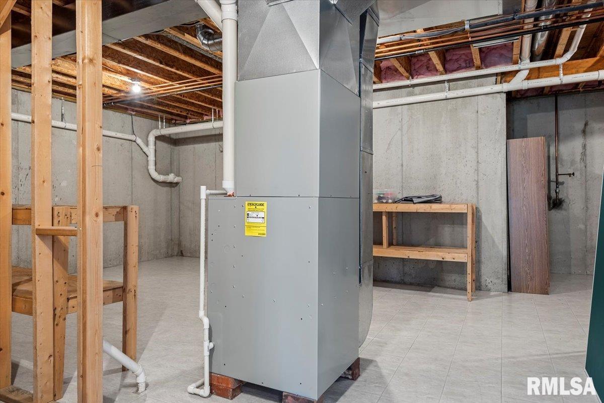 1629 Hoechester Road Springfield, IL 62712 - Photo 43 of 56