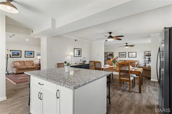 $315,000 | 15049 Claymoor Court, Unit 17, Chesterfield, MO 63017