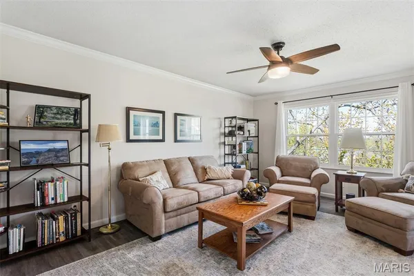 $315,000 | 15049 Claymoor Court, Unit 17, Chesterfield, MO 63017
