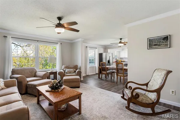 $315,000 | 15049 Claymoor Court, Unit 17, Chesterfield, MO 63017