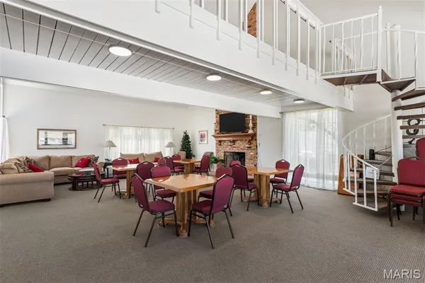 $315,000 | 15049 Claymoor Court, Unit 17, Chesterfield, MO 63017