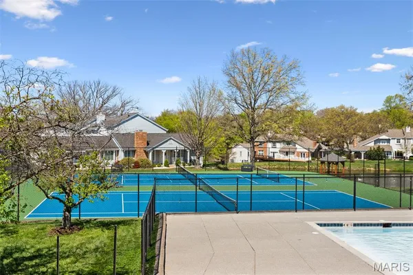 $315,000 | 15049 Claymoor Court, Unit 17, Chesterfield, MO 63017
