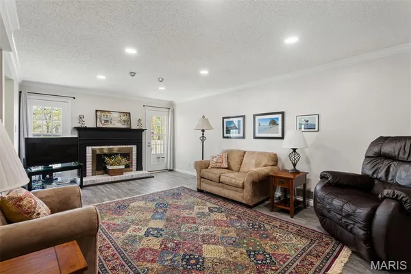 $315,000 | 15049 Claymoor Court, Unit 17, Chesterfield, MO 63017