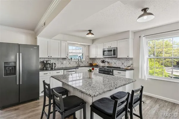 $315,000 | 15049 Claymoor Court, Unit 17, Chesterfield, MO 63017