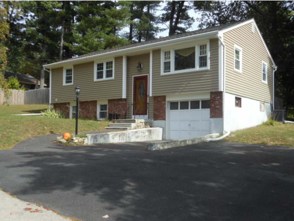 4 Knowlton Road Nashua, NH 03063 - Photo 2 of 27