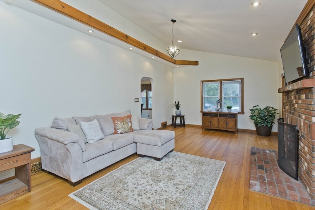 3092 Boston Road Wilbraham, MA 01095 - Photo 4 of 42